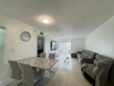 17530 NW 68th Ave unit C4006, Hialeah, FL 33015 - photo 4