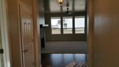 1218 E Mountain View Dr, Jerome, ID 83338 - photo 4