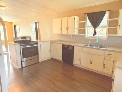 14005 Alles House St, Santa Fe, TX 77510 - photo 2