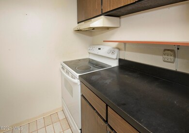 4506-SpruceWay-4-MLS_06