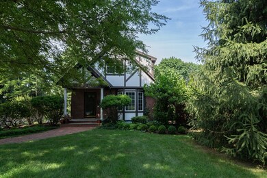 33 Oak St unit 1, Wellesley, MA 02482 - photo 2