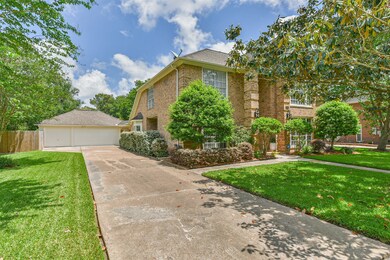 1307 Merriewood Dr, Friendswood, TX 77546 - photo 3