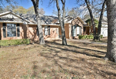 1209 Bent Tree St, Duncan, OK 73533 - photo 2