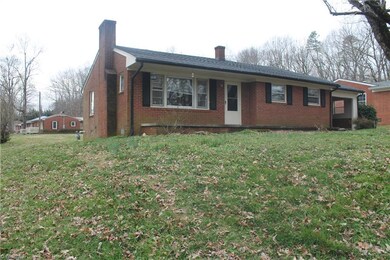 711 Sherwood Ave, Asheboro, NC 27205 - photo 2