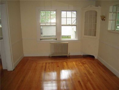 113 Maple Ave, Middletown, RI 02842 - photo 3