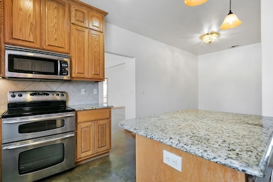 925 S Bowie St, Fredericksburg, TX 78624 - photo 7