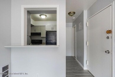 27A Francine Ct, Staten Island, NY 10306 - photo 3