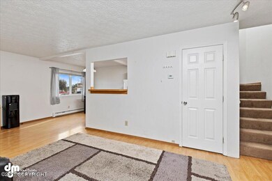 05-Living Room 20210701-DW-2173