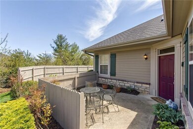 HOA Maintains Lawn & Exterior of Home