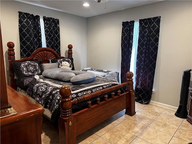 3312 Pakenham Dr, Chalmette, LA 70043 - photo 5