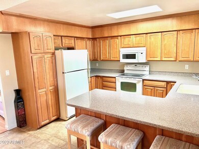 926 S Ember Cir, Mesa, AZ 85208 - photo 5