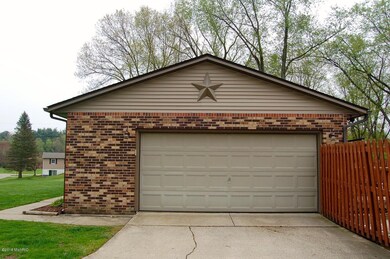 2485 Lone Elm St, Niles, MI 49120 - photo 2