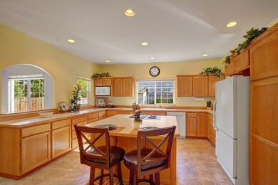 9022 218th St SW, Edmonds, WA 98026 - photo 5