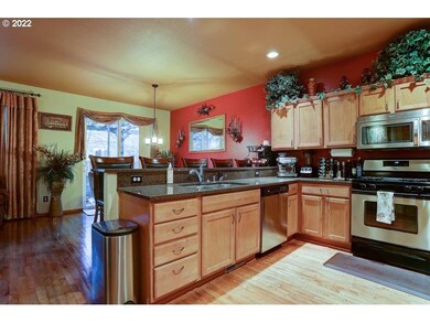 19478 Hollygrape St, Bend, OR 97702 - photo 4