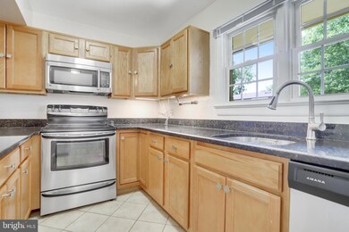 413 W Broad St unit 7, Falls Church, VA 22046 - photo 3