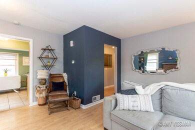 1353 Herrick Ave NE_4