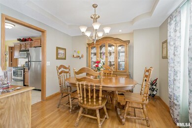 5335 Appleton Dr, Davenport, IA 52804 - photo 5