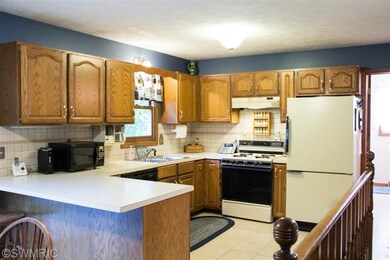 1066 Runway Dr SW, Byron Center, MI 49315 - photo 4