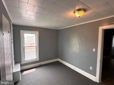 270 N Washington St unit A, Berkeley Springs, WV 25411 - photo 2