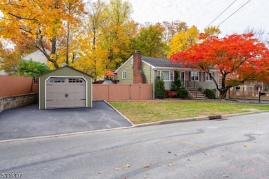 124 Lower Notch Rd, Little Falls, NJ 07424 - photo 2