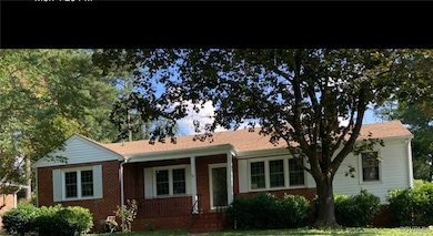 Cute little morning room added some years back.  House is in SUPERB condition!
