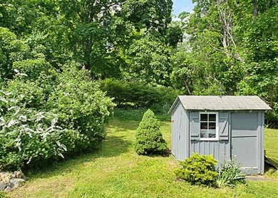 102 Poplar St, Danvers, MA 01923 - photo 2