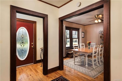 1023 Vanderbilt Ave, Niagara Falls, NY 14305 - photo 4