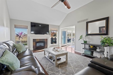 1001 SW Powell Dr, Oak Grove, MO 64075 - photo 6