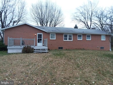 275 Edgewater Dr, Chambersburg, PA 17202 - photo 7