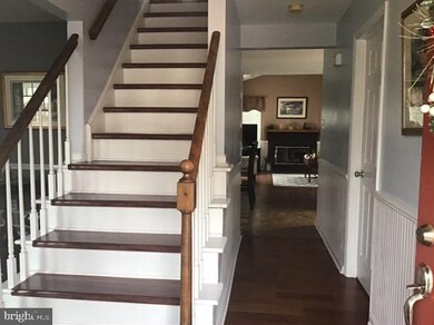 902 Shamrock Ct, Royersford, PA 19468 - photo 5