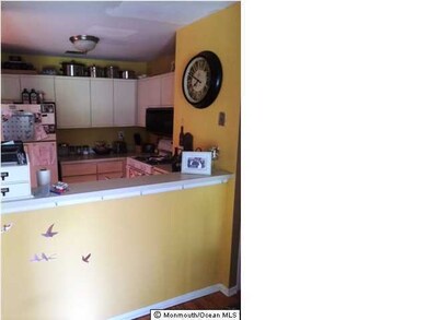 23 Hackamore Ct, Tinton Falls, NJ 07753 - photo 4