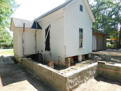 103 W Pinson St, Sylvester, GA 31791 - photo 7