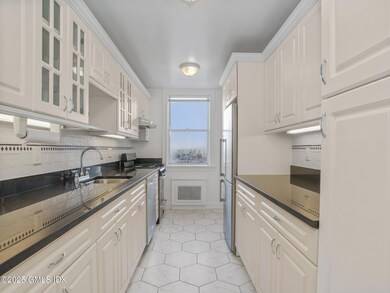 1 Putnam Hill unit 2J, Greenwich, CT 06830 - photo 6