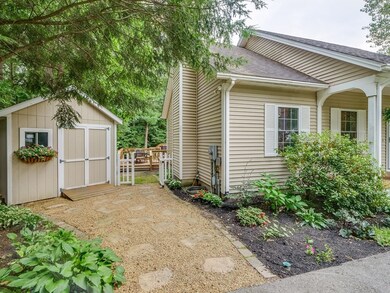 8 Chippewa St, Hubbardston, MA 01452 - photo 3