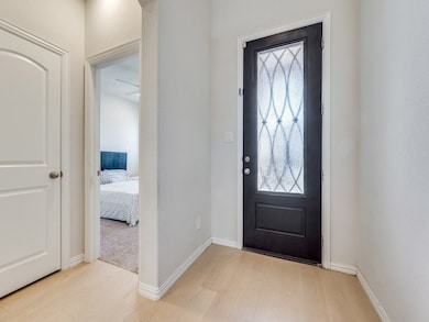 2094 Creekbluff Cir, Carrollton, TX 75010 - photo 2