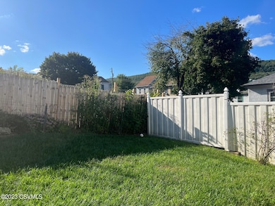 825 W Spruce St unit 827, Coal Township, PA 17866 - photo 4