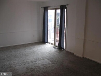 443 W Caracas Ave, Hershey, PA 17033 - photo 3