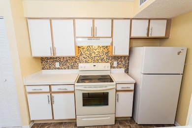 unlisted-address, Kissimmee, FL 34741 - photo 3