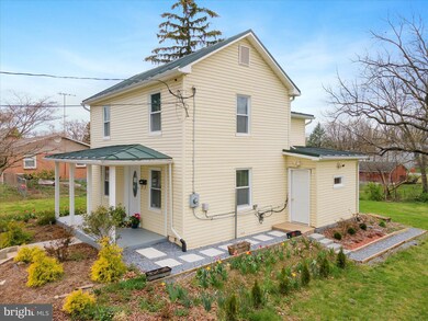 210 W 6th Ave, Ranson, WV 25438 - photo 3