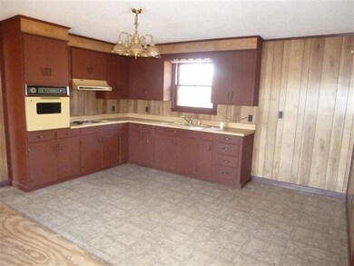 2654 Sims Rd, Shelbyville, TN 37160 - photo 6