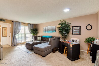 10585 W Palmeras Dr unit G, Sun City, AZ 85373 - photo 2