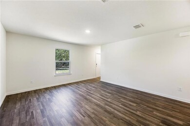 312 W Texas St, Denison, TX 75020 - photo 5