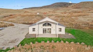 6 Margarets Way, Horseshoe Bend, ID 83629 - photo 2