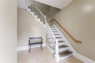 136 Almy St, Providence, RI 02909 - photo 4