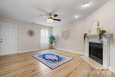 2222 15th Ave NE unit 505, Hickory, NC 28601 - photo 4
