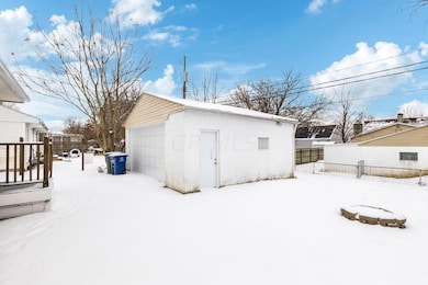 Detached Garage