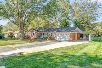 202 Wemberly Dr, Simpsonville, SC 29681 - photo 5