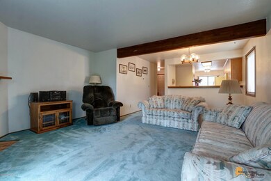 Living room 3