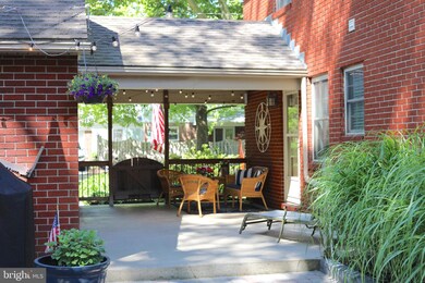 2622 W Greenleaf St, Allentown, PA 18104 - photo 4