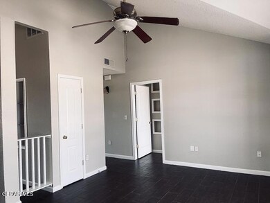 14300 Puentecillas Dr, Horizon City, TX 79928 - photo 4